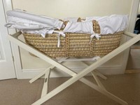 mamas and papas moses basket 7700